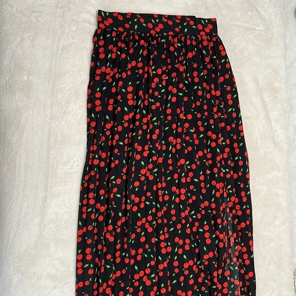ASOS Wednesdays Girl Pleated Cherry Print Midi Skirt - Picture 3 of 9